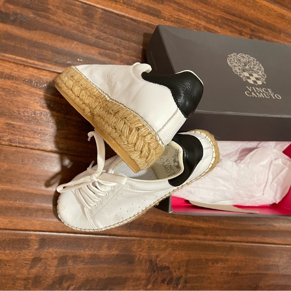 Get ready for springtime with these white espadrilles by Vince Camuto! - Picture 3 of 7
